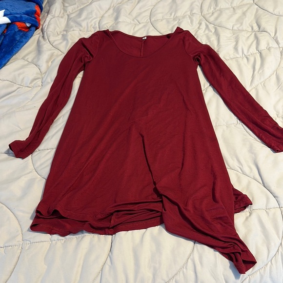 Elegant Burgundy Long Sleeve Top - Picture 1 of 3